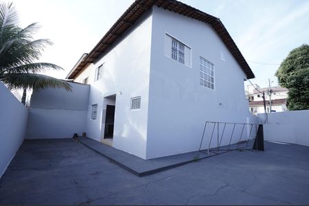 Casa à venda com 193m², 4 quartos e 2 vagas