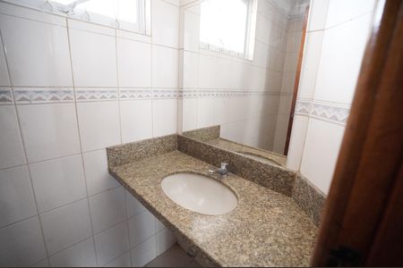 Casa à venda com 193m², 4 quartos e 2 vagas