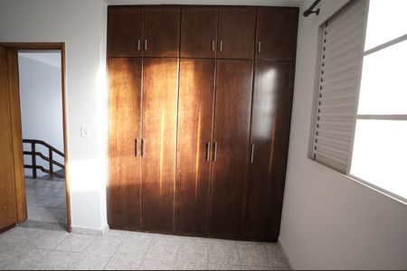 Casa à venda com 193m², 4 quartos e 2 vagas