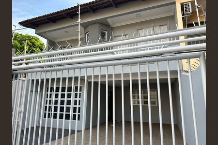 Casa à venda com 193m², 4 quartos e 2 vagas