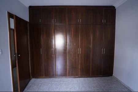 Casa à venda com 193m², 4 quartos e 2 vagas