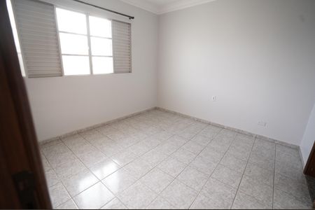 Casa à venda com 193m², 4 quartos e 2 vagas