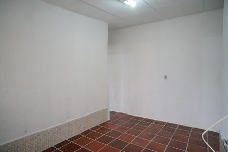 Sala de casa de condomínio para alugar com 2 quartos, 200m² em Santa Paula, Maricá