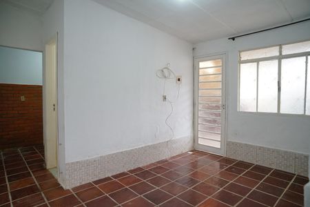 Sala de casa de condomínio para alugar com 2 quartos, 200m² em Santa Paula, Maricá