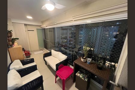 Apartamento à venda com 110m², 3 quartos e 2 vagas Apartamento à venda com 110m², 3 quartos e 2 vagasVaranda