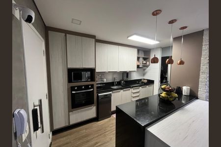 Apartamento à venda com 110m², 3 quartos e 2 vagas Apartamento à venda com 110m², 3 quartos e 2 vagasCozinha