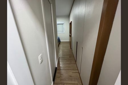 Corredor de apartamento à venda com 3 quartos, 110m² em Alphaville, Santana de Parnaíba