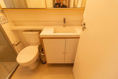 Studio para alugar com 26m², 0 quarto e sem vaga Studio para alugar com 26m², 0 quarto e sem vagaBanheiro