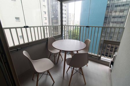Studio para alugar com 26m², 0 quarto e sem vaga Studio para alugar com 26m², 0 quarto e sem vagaVaranda