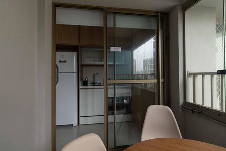 Studio para alugar com 26m², 0 quarto e sem vaga Studio para alugar com 26m², 0 quarto e sem vagaVaranda