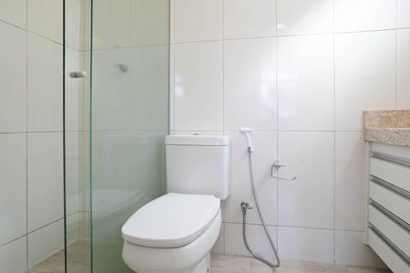 Apartamento à venda com 85m², 3 quartos e 2 vagas Apartamento à venda com 85m², 3 quartos e 2 vagasBanheiro da suíte