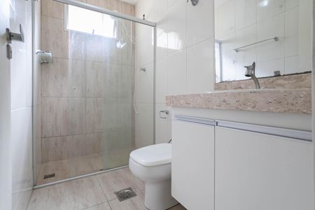 Apartamento à venda com 85m², 3 quartos e 2 vagas Apartamento à venda com 85m², 3 quartos e 2 vagasBanheiro social