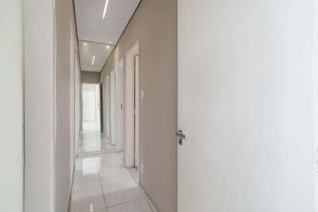 Apartamento à venda com 85m², 3 quartos e 2 vagas Apartamento à venda com 85m², 3 quartos e 2 vagasCorredor