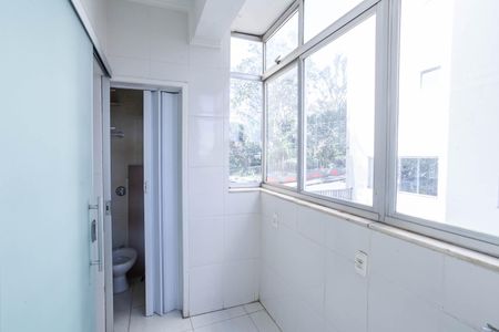 Apartamento à venda com 85m², 3 quartos e 2 vagas Apartamento à venda com 85m², 3 quartos e 2 vagasÁrea de serviço