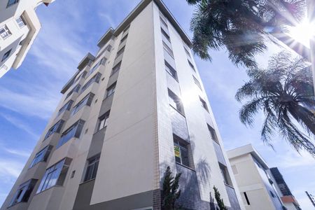 Apartamento à venda com 85m², 3 quartos e 2 vagas Apartamento à venda com 85m², 3 quartos e 2 vagasFachada
