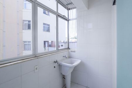 Apartamento à venda com 85m², 3 quartos e 2 vagas Apartamento à venda com 85m², 3 quartos e 2 vagasÁrea de serviço
