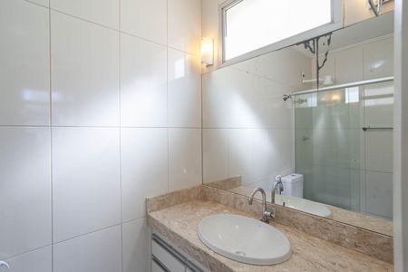 Apartamento à venda com 85m², 3 quartos e 2 vagas Apartamento à venda com 85m², 3 quartos e 2 vagasBanheiro da suíte