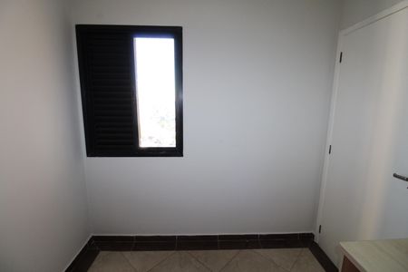 Apartamento para alugar com 72m², 3 quartos e 2 vagasQuarto 2