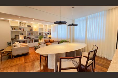 Apartamento à venda com 170m², 4 quartos e 2 vagas