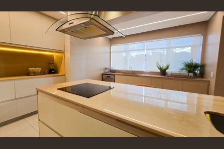Apartamento à venda com 170m², 4 quartos e 2 vagas
