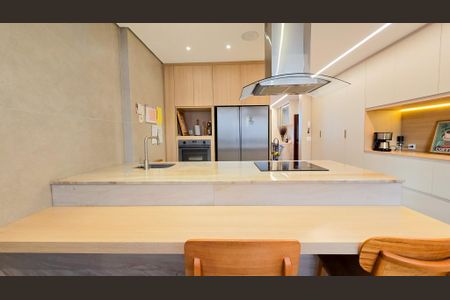Apartamento à venda com 170m², 4 quartos e 2 vagas