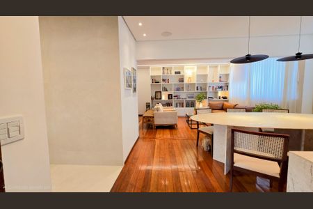 Apartamento à venda com 4 quartos, 170m² em Santo Antônio, Belo Horizonte