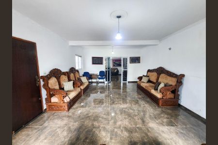 Casa para alugar com 206m², 4 quartos e 1 vaga Casa para alugar com 206m², 4 quartos e 1 vagaSala