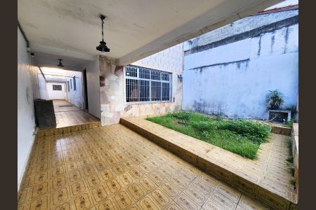 Casa para alugar com 206m², 4 quartos e 1 vaga Casa para alugar com 206m², 4 quartos e 1 vagaÁrea externa