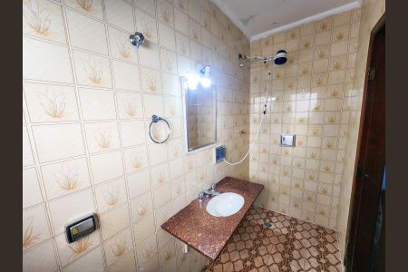 Casa para alugar com 206m², 4 quartos e 1 vaga Casa para alugar com 206m², 4 quartos e 1 vagaBanheiro
