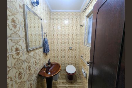 Casa para alugar com 206m², 4 quartos e 1 vaga Casa para alugar com 206m², 4 quartos e 1 vagaBanheiro