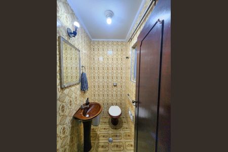 Casa para alugar com 206m², 4 quartos e 1 vaga Casa para alugar com 206m², 4 quartos e 1 vagaBanheiro