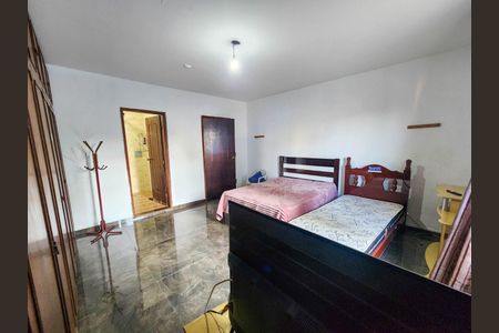 Casa para alugar com 206m², 4 quartos e 1 vaga Casa para alugar com 206m², 4 quartos e 1 vagaQuarto