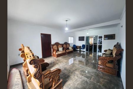 Casa para alugar com 206m², 4 quartos e 1 vaga Casa para alugar com 206m², 4 quartos e 1 vagaSala