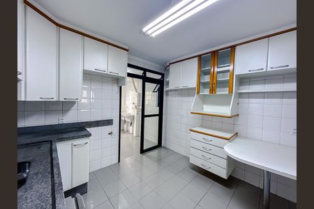 Apartamento à venda com 118m², 3 quartos e 3 vagas Apartamento à venda com 118m², 3 quartos e 3 vagasCozinha