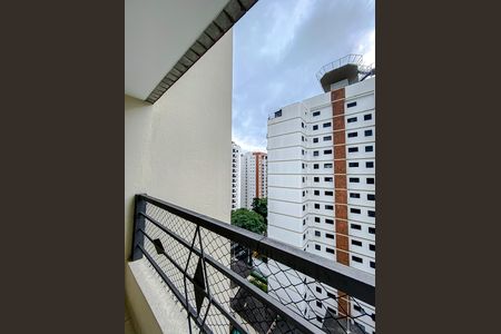 Apartamento à venda com 118m², 3 quartos e 3 vagas Apartamento à venda com 118m², 3 quartos e 3 vagasVaranda