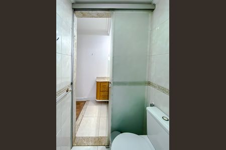 Apartamento à venda com 118m², 3 quartos e 3 vagas Apartamento à venda com 118m², 3 quartos e 3 vagasBanheiro da Suíte 1