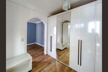 Apartamento à venda com 118m², 3 quartos e 3 vagas Apartamento à venda com 118m², 3 quartos e 3 vagasCloset da suíte 1
