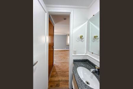 Apartamento à venda com 118m², 3 quartos e 3 vagas Apartamento à venda com 118m², 3 quartos e 3 vagasLavabo