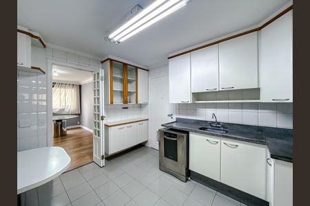 Apartamento à venda com 118m², 3 quartos e 3 vagas Apartamento à venda com 118m², 3 quartos e 3 vagasCozinha