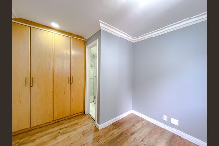 Apartamento à venda com 118m², 3 quartos e 3 vagas Apartamento à venda com 118m², 3 quartos e 3 vagasQuarto 2 - Suíte