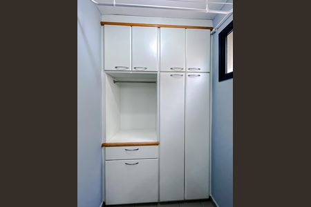 Apartamento à venda com 118m², 3 quartos e 3 vagas Apartamento à venda com 118m², 3 quartos e 3 vagasÁrea de Serviço