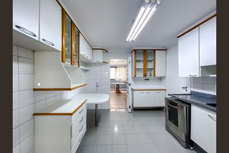 Apartamento à venda com 118m², 3 quartos e 3 vagas Apartamento à venda com 118m², 3 quartos e 3 vagasCozinha