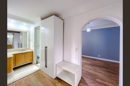 Apartamento à venda com 118m², 3 quartos e 3 vagas Apartamento à venda com 118m², 3 quartos e 3 vagasCloset da suíte 1