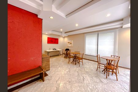 Apartamento à venda com 118m², 3 quartos e 3 vagas Apartamento à venda com 118m², 3 quartos e 3 vagasÁrea comum - Salão de festas