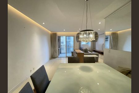 Apartamento à venda com 72m², 2 quartos e 1 vagaSala
