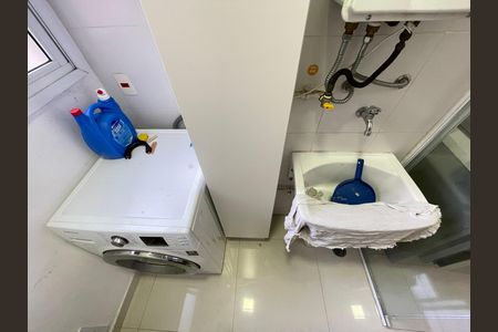 Apartamento à venda com 72m², 2 quartos e 1 vagaÁrea de Serviço