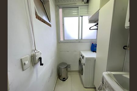 Apartamento à venda com 72m², 2 quartos e 1 vagaÁrea de Serviço