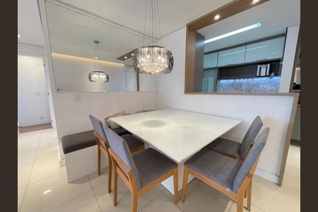 Apartamento à venda com 72m², 2 quartos e 1 vagaSala