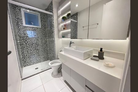 Apartamento à venda com 72m², 2 quartos e 1 vagaBanheiro Social