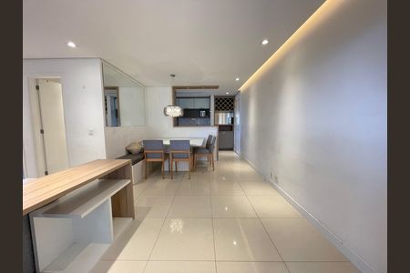 Apartamento à venda com 72m², 2 quartos e 1 vagaSala